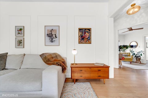 Tiny photo for 846 Hinman Avenue #2, Evanston, IL 60202 (MLS # 12753457)