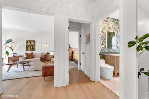 Tiny photo for 846 Hinman Avenue #2, Evanston, IL 60202 (MLS # 12753457)