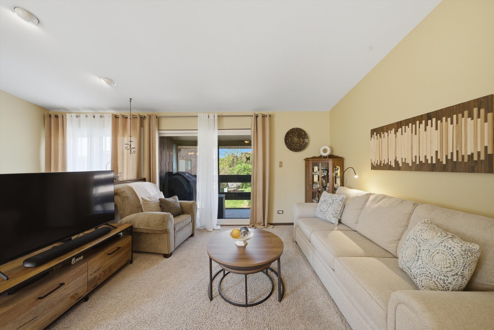 1 W Stonebridge Court 1C