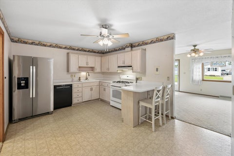 Tiny photo for 2923 Cypress Drive, Bettendorf, IA 52722 (MLS # 12771099)