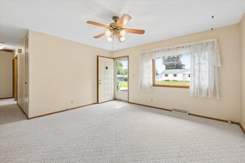 Tiny photo for 2923 Cypress Drive, Bettendorf, IA 52722 (MLS # 12771099)