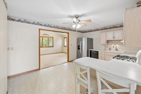 Tiny photo for 2923 Cypress Drive, Bettendorf, IA 52722 (MLS # 12771099)