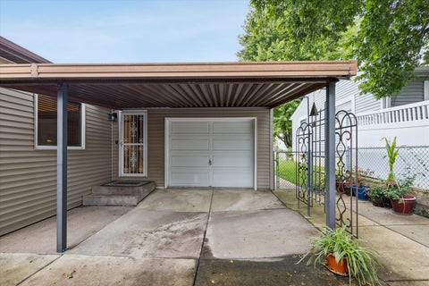 Tiny photo for 2923 Cypress Drive, Bettendorf, IA 52722 (MLS # 12771099)