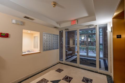 Tiny photo for 1745 PAVILION Way #206, Park Ridge, IL 60068 (MLS # 12515784)