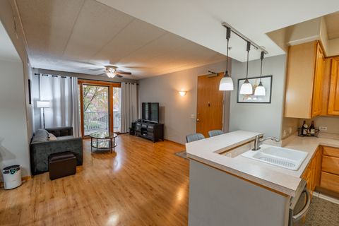 Tiny photo for 1745 PAVILION Way #206, Park Ridge, IL 60068 (MLS # 12515784)