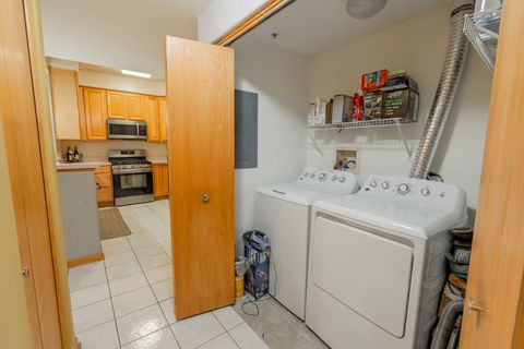Tiny photo for 1745 PAVILION Way #206, Park Ridge, IL 60068 (MLS # 12515784)