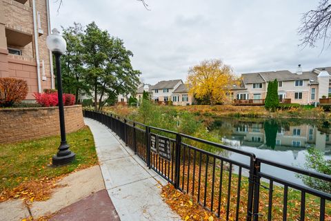 Tiny photo for 1745 PAVILION Way #206, Park Ridge, IL 60068 (MLS # 12515784)