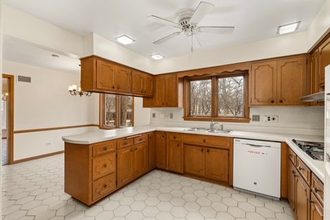 Tiny photo for 30 Strauss Lane, Olympia Fields, IL 60461 (MLS # 12586089)