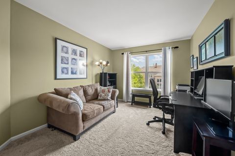 Tiny photo for 724 Samson Way, Northbrook, IL 60062 (MLS # 12659650)