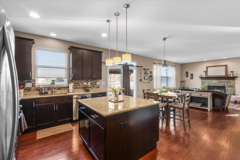 Tiny photo for 509 Moorfield Avenue, North Aurora, IL 60542 (MLS # 12558090)