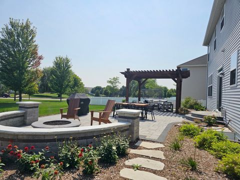 Tiny photo for 509 Moorfield Avenue, North Aurora, IL 60542 (MLS # 12558090)