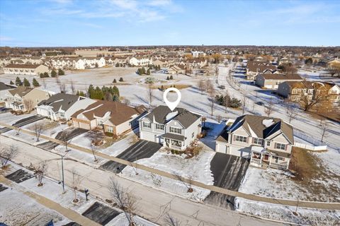 Tiny photo for 509 Moorfield Avenue, North Aurora, IL 60542 (MLS # 12558090)