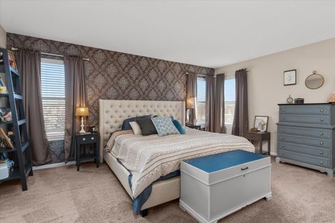 Tiny photo for 509 Moorfield Avenue, North Aurora, IL 60542 (MLS # 12558090)