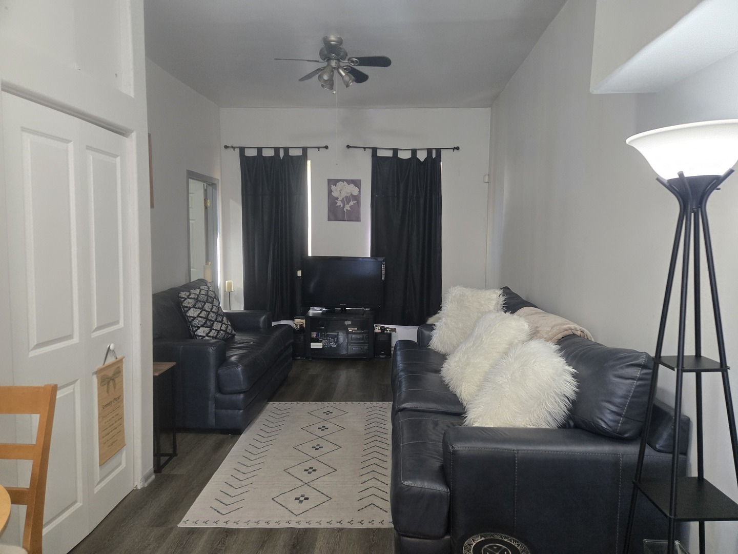 7204 S Rhodes Avenue