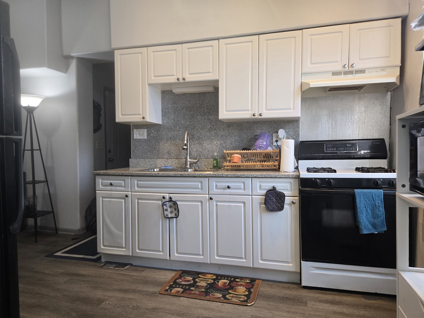 7204 S Rhodes Avenue