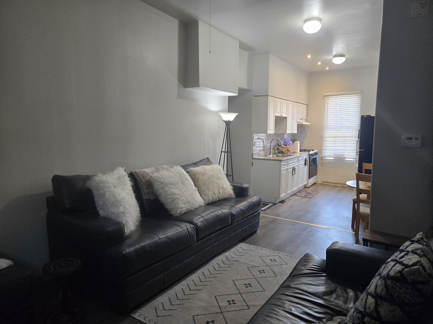 7204 S Rhodes Avenue