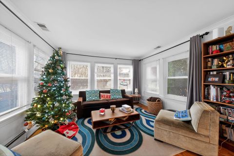 Tiny photo for 979 Vine Street, Winnetka, IL 60093 (MLS # 12606031)