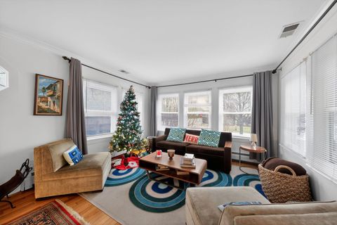 Tiny photo for 979 Vine Street, Winnetka, IL 60093 (MLS # 12606031)