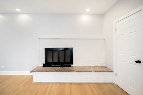 Tiny photo for 99 Essex Road, Elk Grove Village, IL 60007 (MLS # 12601490)