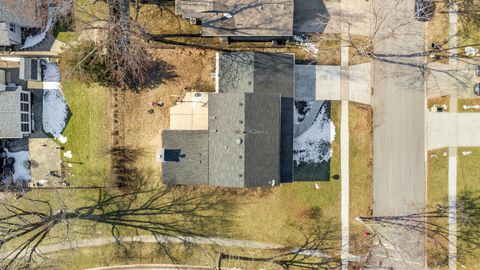 Tiny photo for 99 Essex Road, Elk Grove Village, IL 60007 (MLS # 12601490)