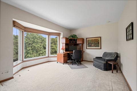 Tiny photo for 300 THAMES Parkway #3F, Park Ridge, IL 60068 (MLS # 12758615)