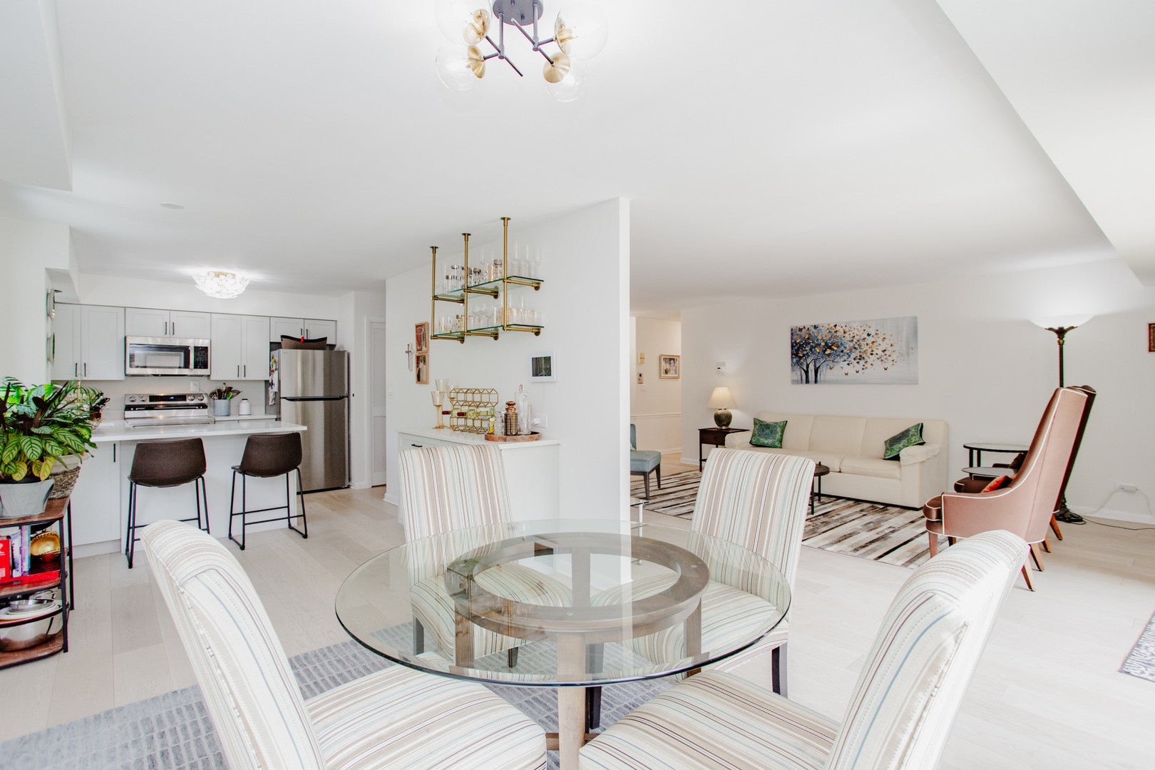 2420 W Talcott Road 211