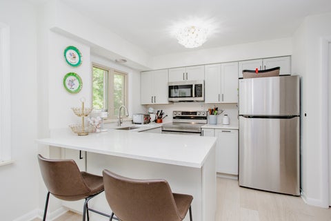 Tiny photo for 2420 W Talcott Road #211, Park Ridge, IL 60068 (MLS # 12703188)