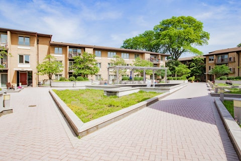 Tiny photo for 2420 W Talcott Road #211, Park Ridge, IL 60068 (MLS # 12703188)