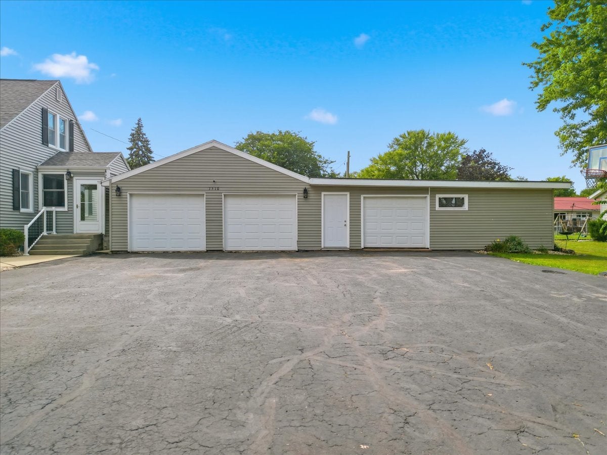 1510 Sycamore Drive