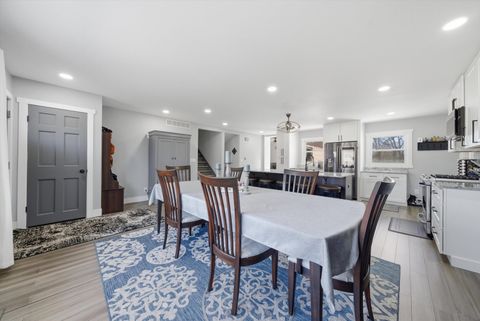 Tiny photo for 6 E Anchor Drive, Oswego, IL 60543 (MLS # 12594485)