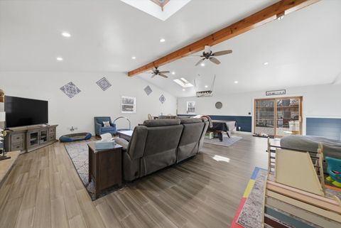 Tiny photo for 6 E Anchor Drive, Oswego, IL 60543 (MLS # 12594485)