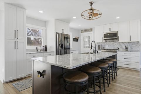 Tiny photo for 6 E Anchor Drive, Oswego, IL 60543 (MLS # 12594485)