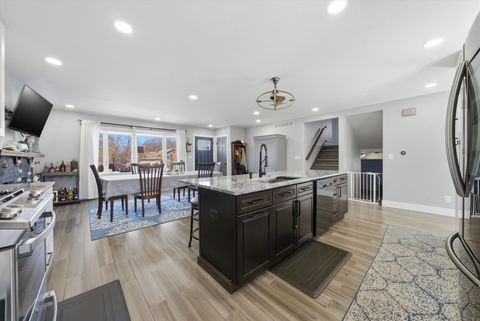 Tiny photo for 6 E Anchor Drive, Oswego, IL 60543 (MLS # 12594485)