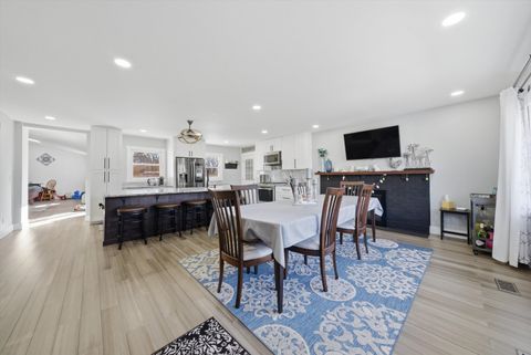 Tiny photo for 6 E Anchor Drive, Oswego, IL 60543 (MLS # 12594485)