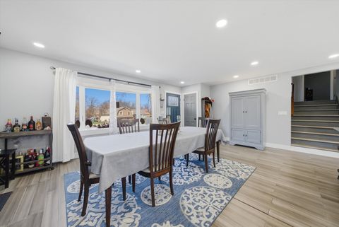 Tiny photo for 6 E Anchor Drive, Oswego, IL 60543 (MLS # 12594485)