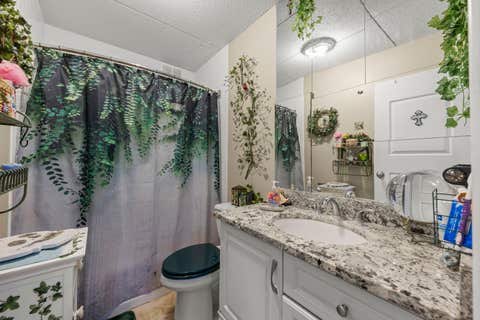 Tiny photo for 2005 S Finley Road #304, Lombard, IL 60148 (MLS # 12725468)