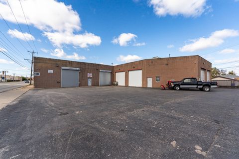 Photo of 5944 W 65th Street, Chicago, IL 60638 (MLS # 12514448)