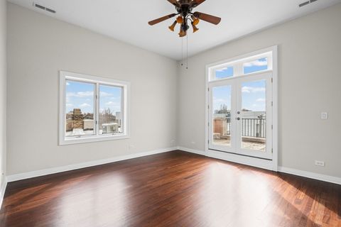 Tiny photo for 852 N Damen Avenue #4B, Chicago, IL 60622 (MLS # 12591557)