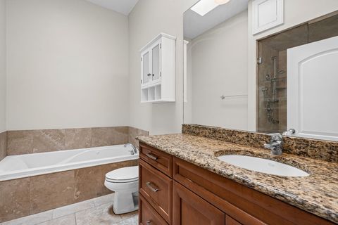 Tiny photo for 852 N Damen Avenue #4B, Chicago, IL 60622 (MLS # 12591557)