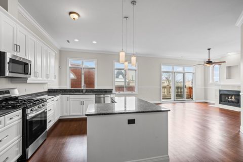 Tiny photo for 852 N Damen Avenue #4B, Chicago, IL 60622 (MLS # 12591557)