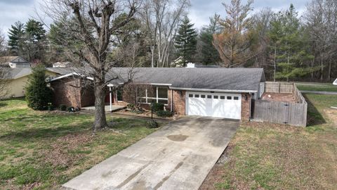 Photo of 207 N Illinois Avenue, West Frankfort, IL 62896 (MLS # 12587000)