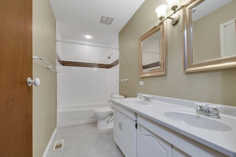 Tiny photo for 534 Cottonwood Circle, Bolingbrook, IL 60440 (MLS # 12531485)