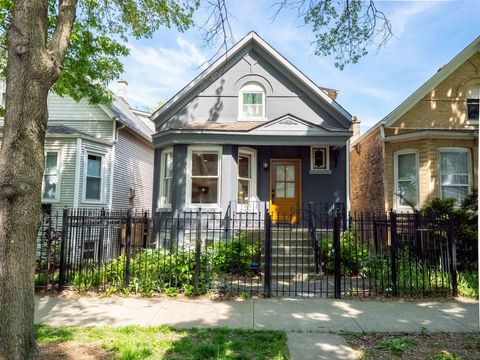 2725 N Albany Avenue Chicago IL 60647
