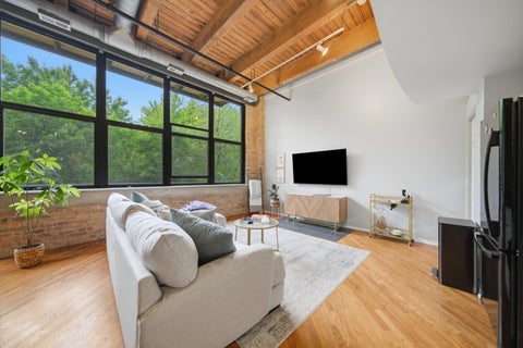 Tiny photo for 1601 S Indiana Avenue #212, Chicago, IL 60616 (MLS # 12672701)