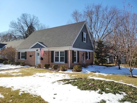 Tiny photo for 401 S 4th Avenue, Libertyville, IL 60048 (MLS # 12571291)