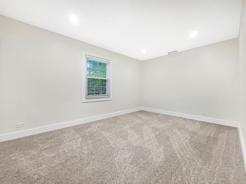 Tiny photo for 401 S 4th Avenue, Libertyville, IL 60048 (MLS # 12571291)