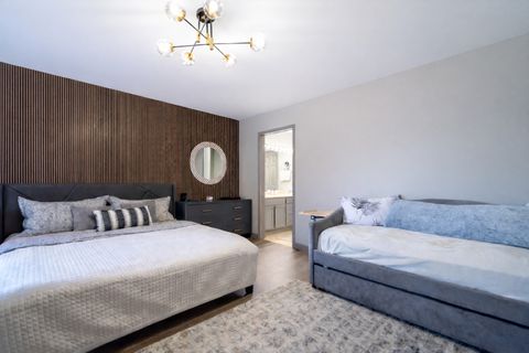 Tiny photo for 100 N Bokelman Street #325, Roselle, IL 60172 (MLS # 12535207)