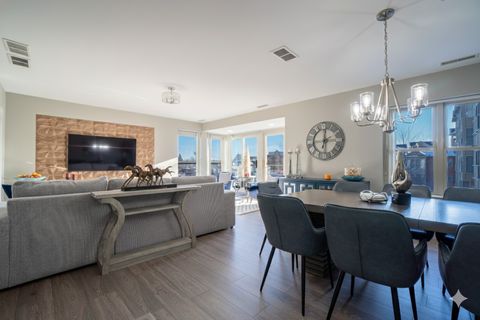 Tiny photo for 100 N Bokelman Street #325, Roselle, IL 60172 (MLS # 12535207)