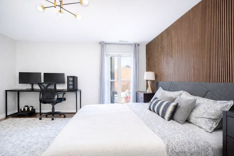 Tiny photo for 100 N Bokelman Street #325, Roselle, IL 60172 (MLS # 12535207)