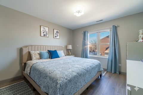 Tiny photo for 100 N Bokelman Street #325, Roselle, IL 60172 (MLS # 12535207)